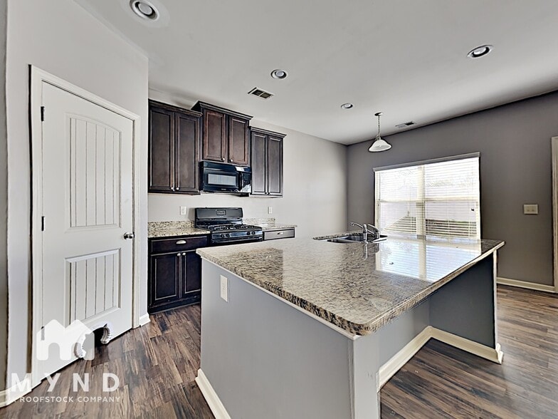 Building Photo - 280 Hill Crest Cir