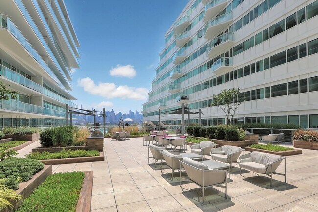 Building Photo - 800 Ave at Port Imperial Blvd