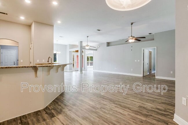 Building Photo - 3111 Hickory St