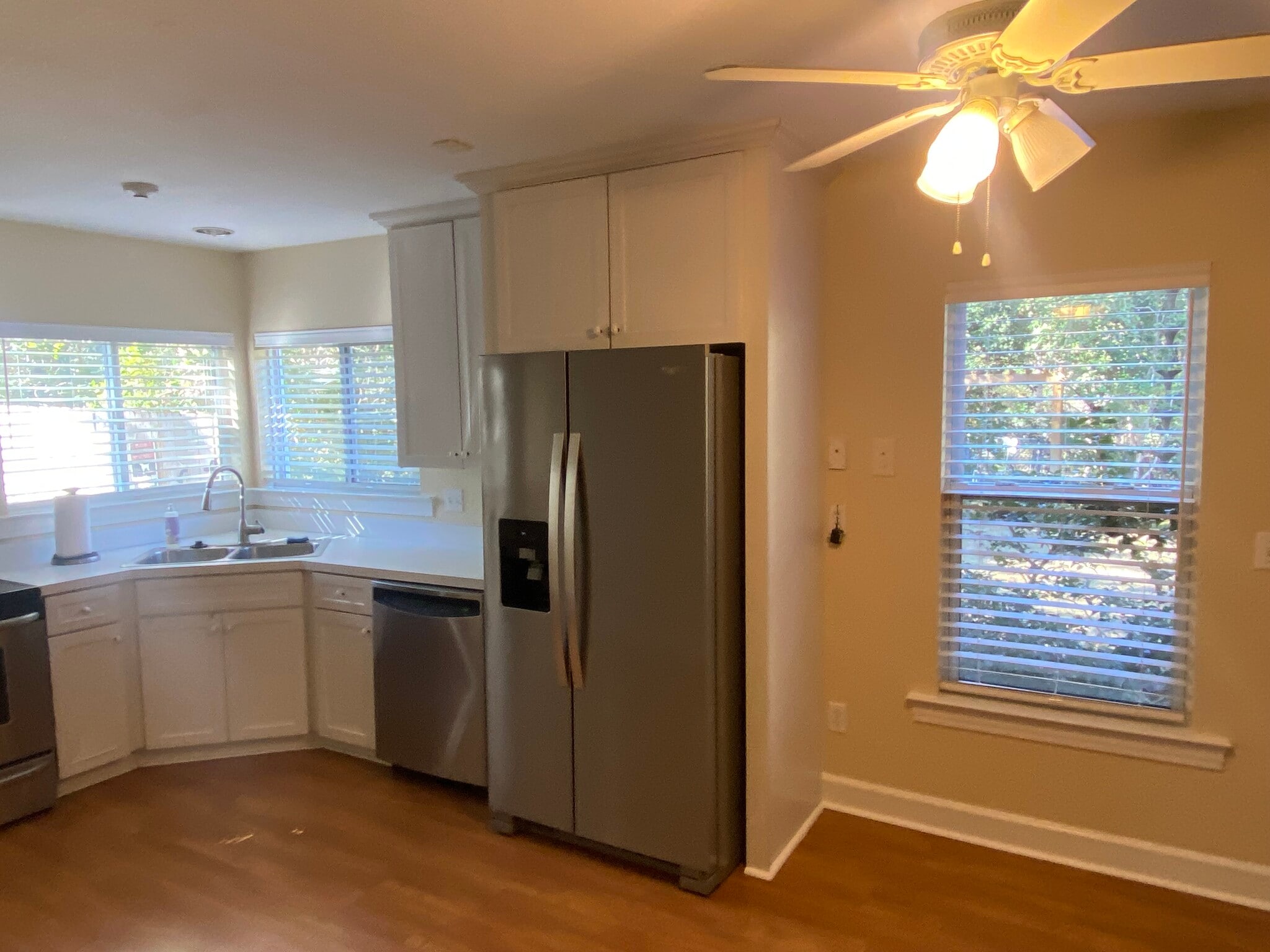 kitchen - 512 Williams St