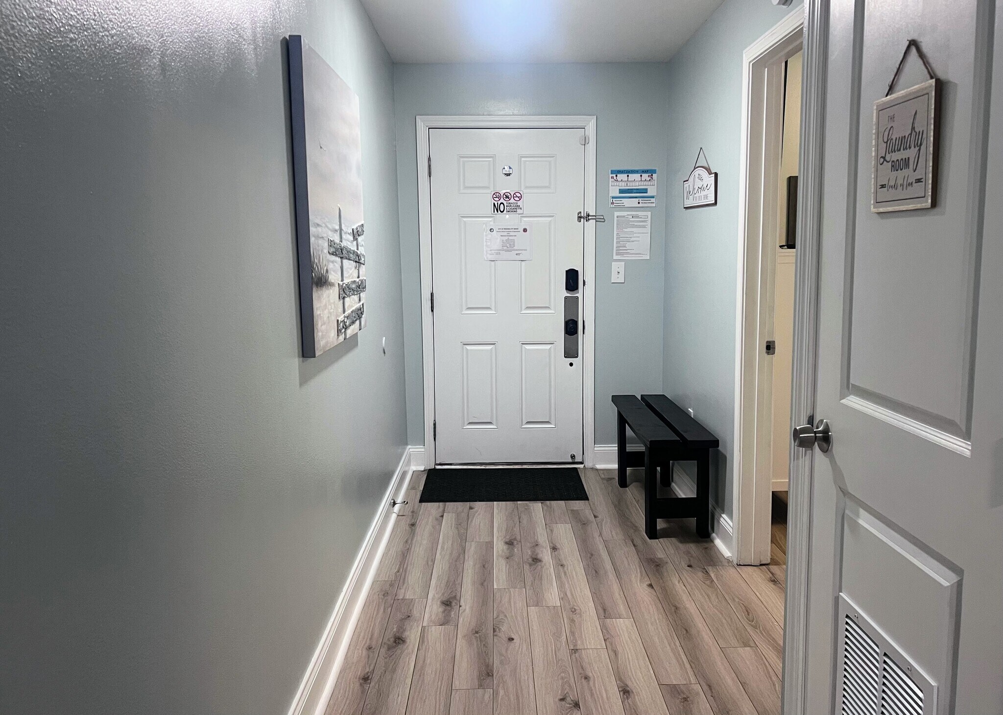 Entrance Hallway - 9860 S Thomas Dr