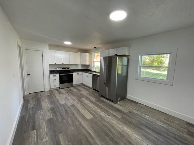 Building Photo - 1704 Walnut Ave