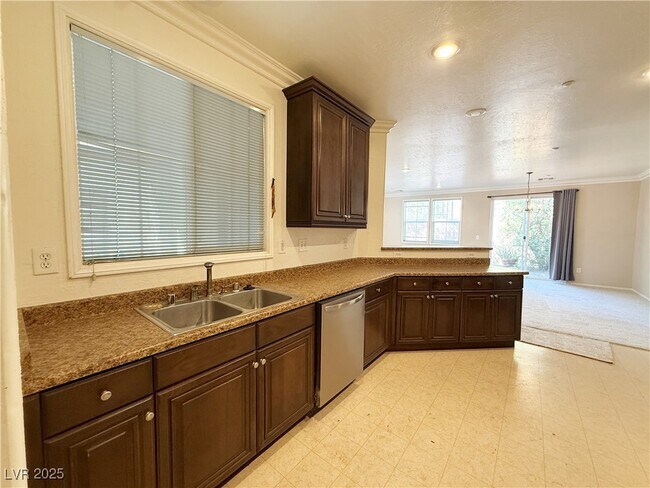 Building Photo - 4375 Braeburn Glen St