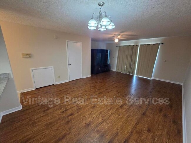 Building Photo - 5202 Sunridge Palms Dr