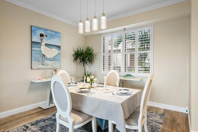 Building Photo - 7546 La Paz Blvd