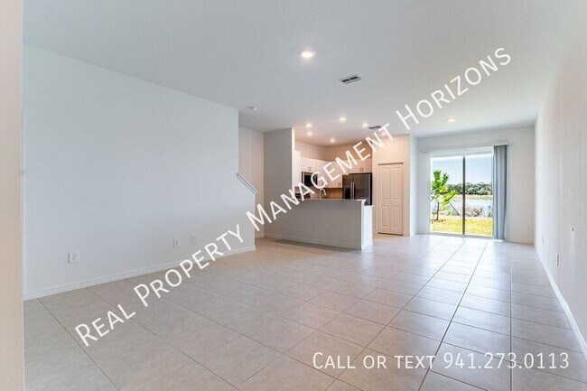 Building Photo - 10931 65th Ter E