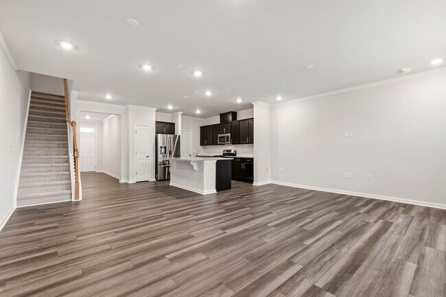 Building Photo - Bright & Beautiful! Modern 3-Bedroom Townh...