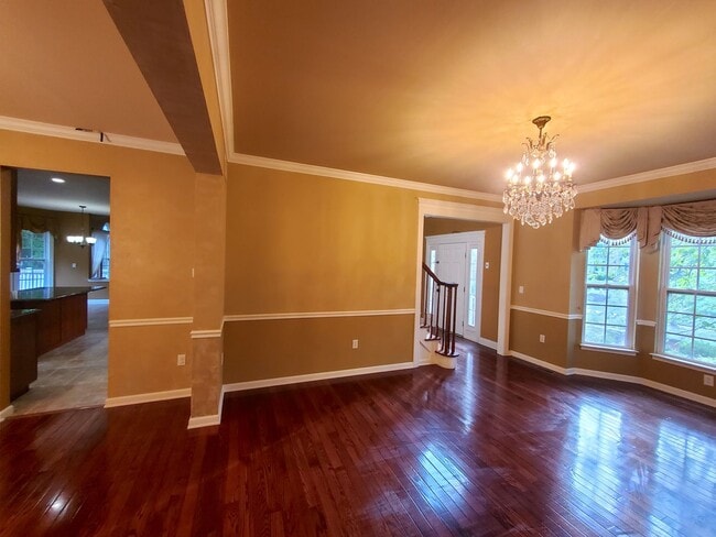 Building Photo - Beautiful, large home with finished baseme...