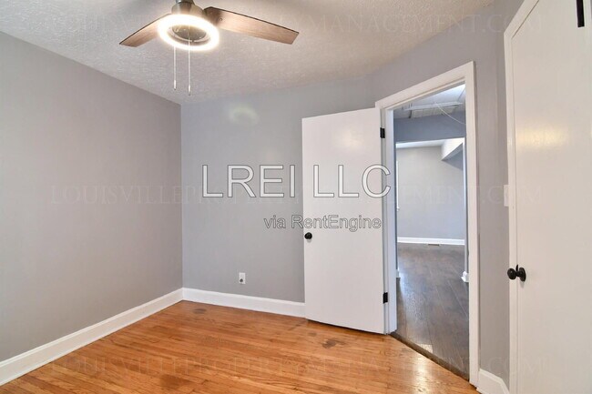 Building Photo - 10815 Alberta Dr