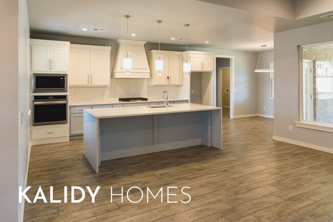 Building Photo - 1796 Salma Rd