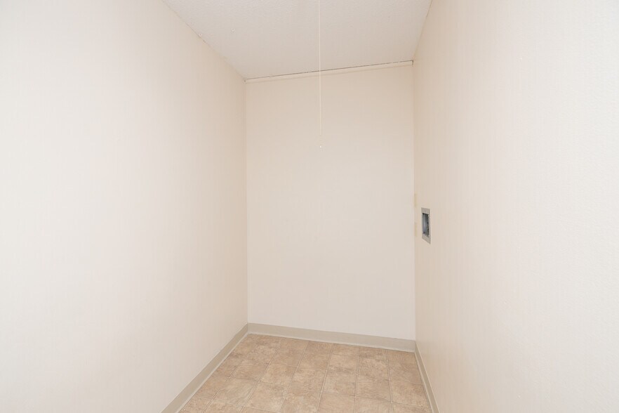 Building Photo - 291 7th St W