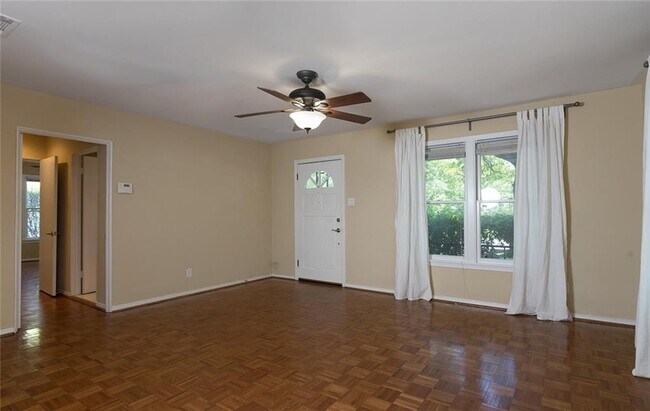 Building Photo - 2110 Westover Rd