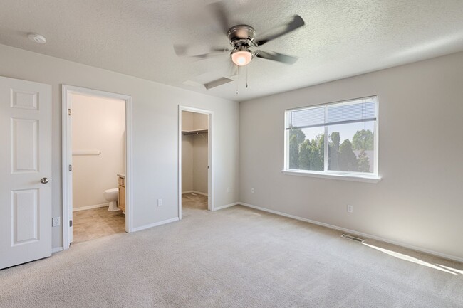 Building Photo - Beautiful Meridian home