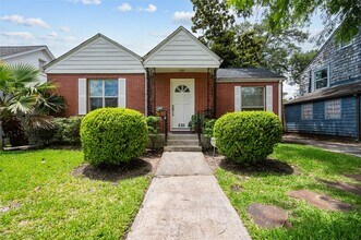 Building Photo - 2311 Addison Rd