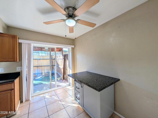 Building Photo - 9228 N 7th Ave