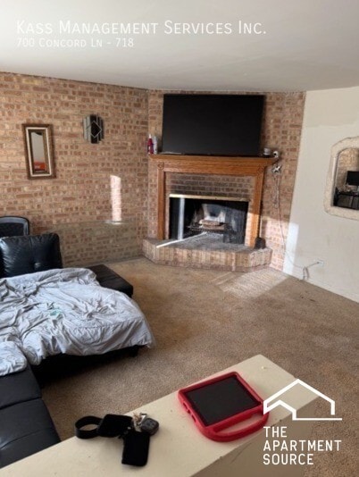 Building Photo - 700 Concord Ln