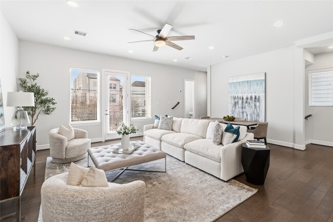 Building Photo - 1509 Elgin St