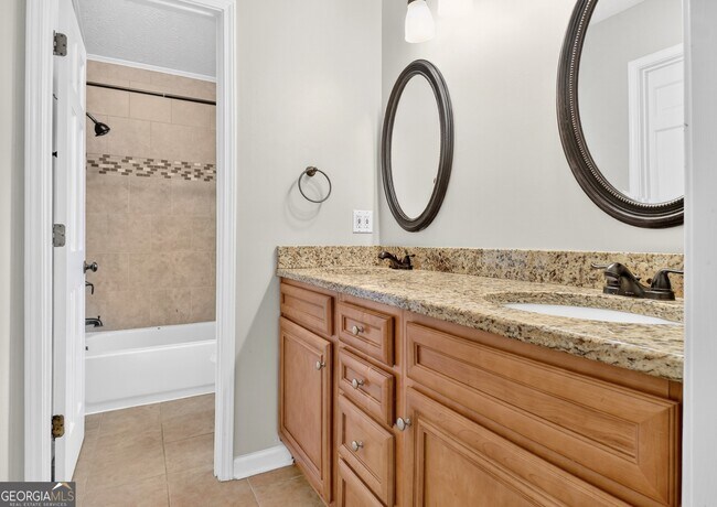 Building Photo - 104 Timber Walk