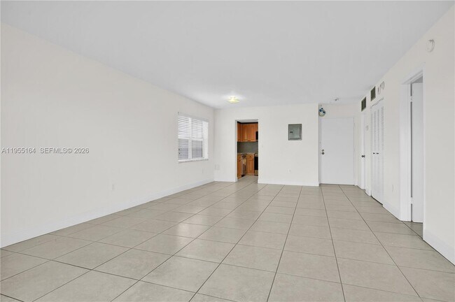 Building Photo - 4141 Nautilus Dr