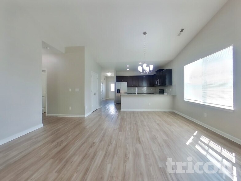 Building Photo - 909 Wild Lilac Ct