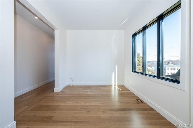 Building Photo - 23 Poplar St