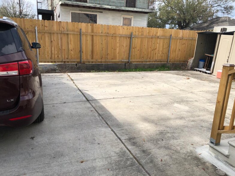 Building Photo - 2012 Congress St