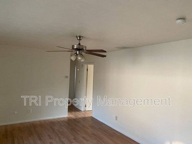 Building Photo - 1229 32nd St