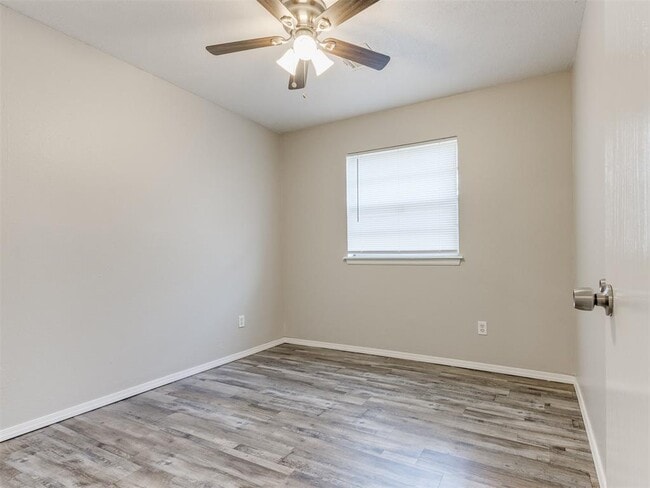 Building Photo - 1305 Boyd St