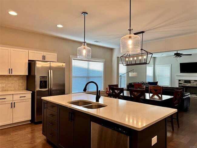 Building Photo - 275 Hedgefield Dr