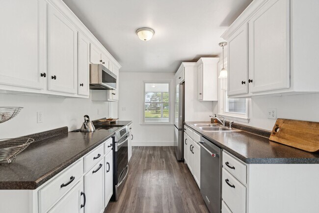 Building Photo - 67 Cutts Rd