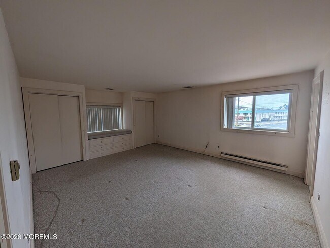 Building Photo - 1008 Ocean Ave