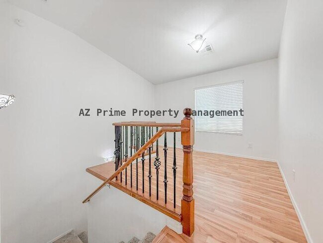 Building Photo - 2725 E Mine Creek Rd