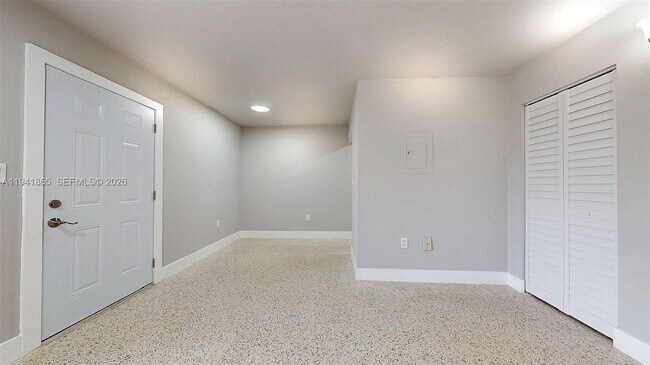 Building Photo - 426 NW 13th Ave