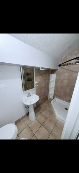 Building Photo - 7418 Oscar Dr