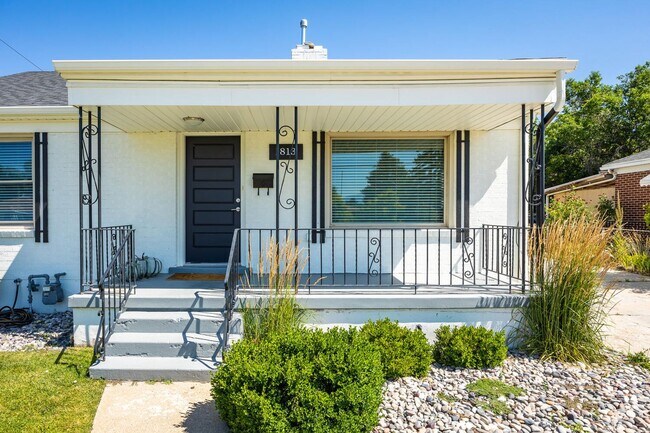 Building Photo - Updated and Bright Home with Yard