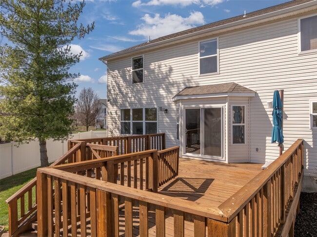 Building Photo - 1061 Dardenne Woods Dr