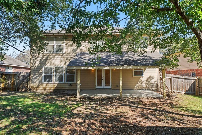 Building Photo - Beautiful 5-Bedroom Home in Schertz - Realtor Commission: $500
