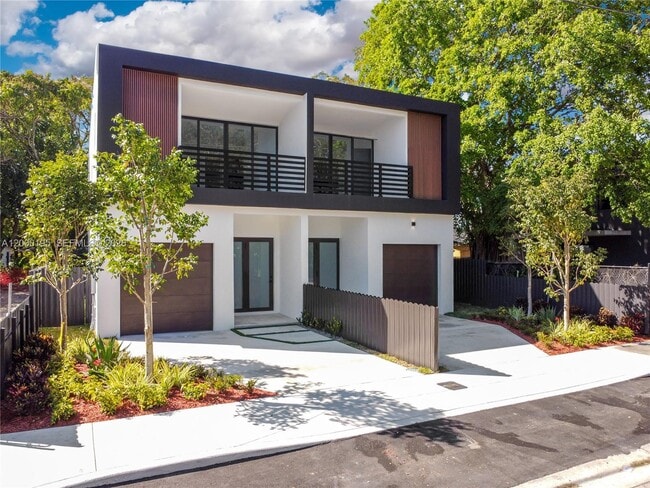 Building Photo - 5116 NW 3rd Ave