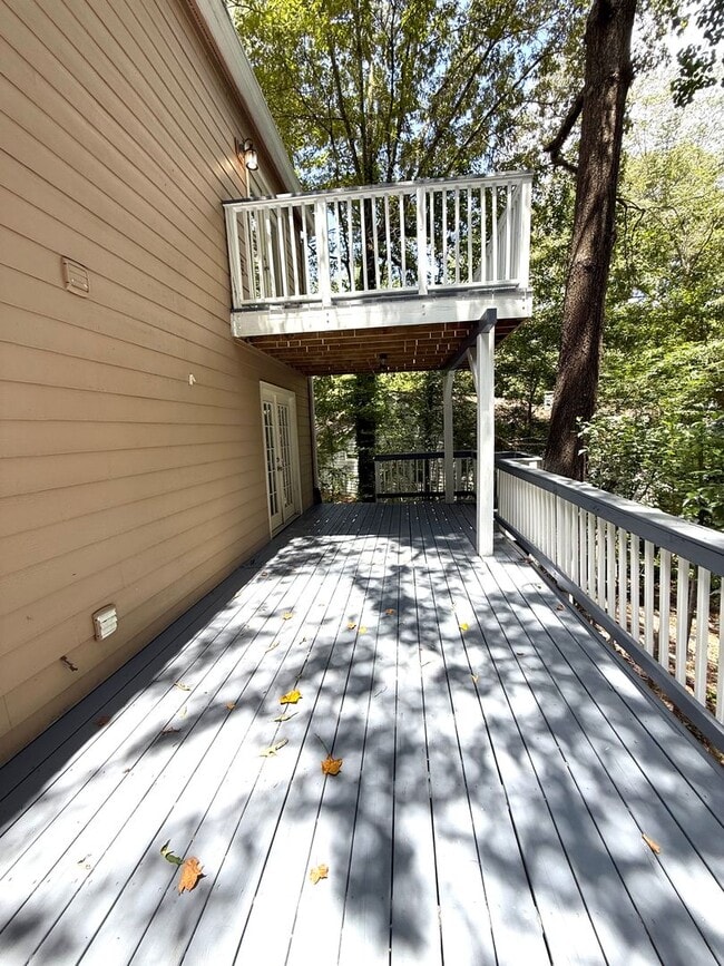 Building Photo - RENOVATED!!!!Great Location with Desirable...