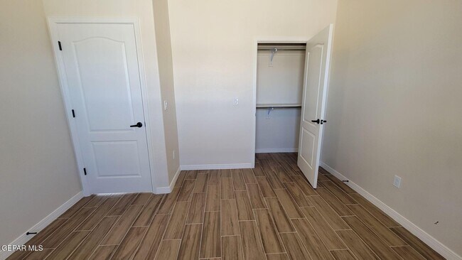 Building Photo - 125 Loma Vista Dr