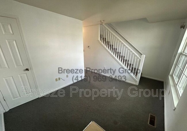 Building Photo - 534 Nova St