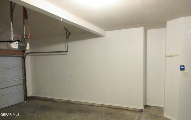 Building Photo - 11233 Red Barrel Pl