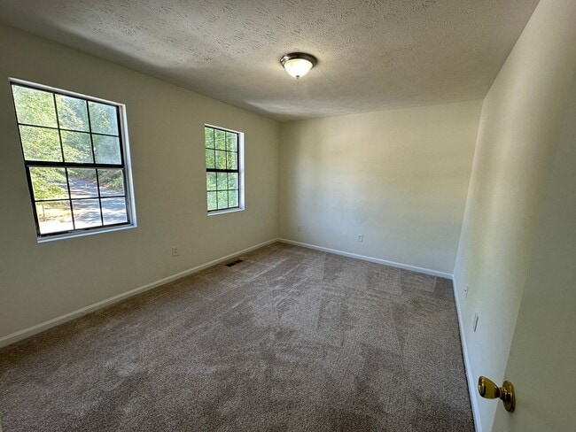 Building Photo - 1945 Padgett Dr