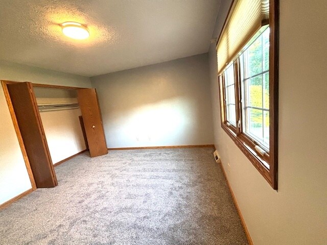 Building Photo - 228 Countryside Dr