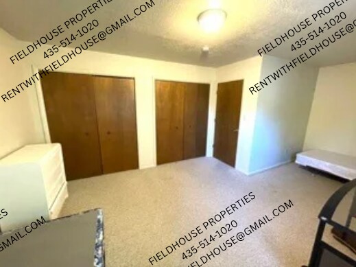 Building Photo - 682 E 800 N