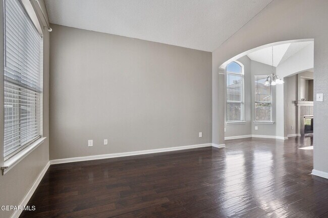 Building Photo - 12509 Twin Leaf Dr