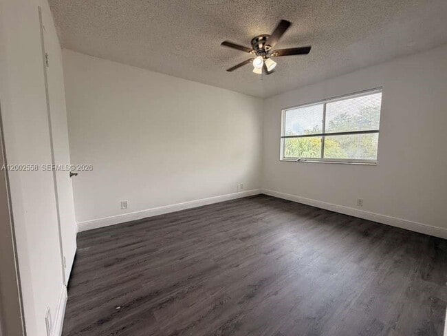 Building Photo - 5760 Rock Island Rd