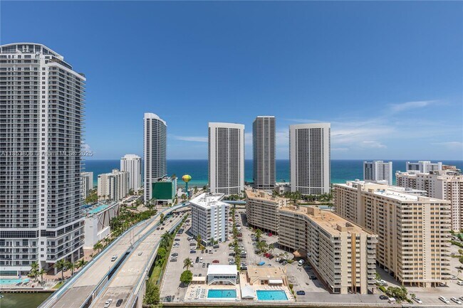 Building Photo - 2600 E Hallandale Beach Blvd