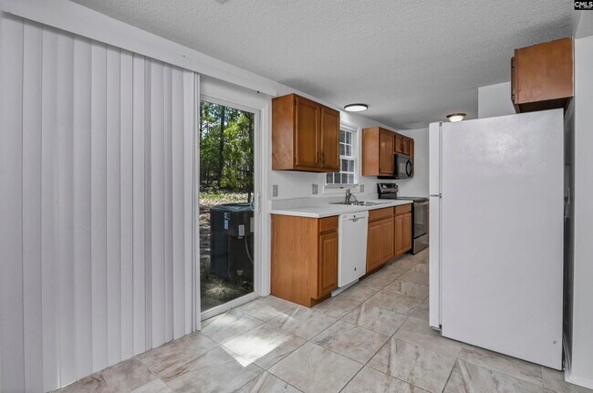 Building Photo - 220 N Donar Dr