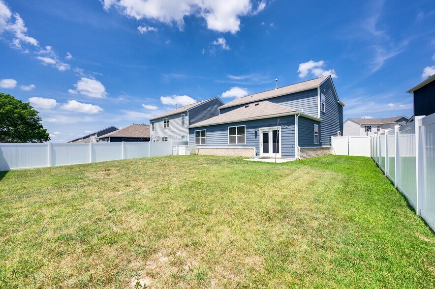 Building Photo - 7277 Sunny Parks Dr